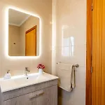 Goncalves House - Ac And Private Parking
