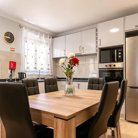 Goncalves House - Ac And Private Parking Дом отдыха *