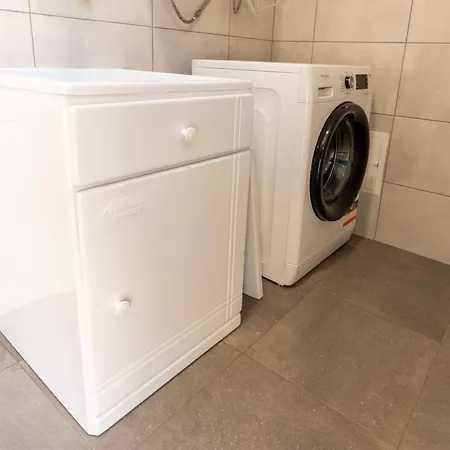 別荘 Goncalves House - Ac And Private Parking カリェタ