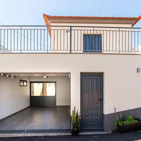 別荘 Goncalves House - Ac And Private Parking カリェタ