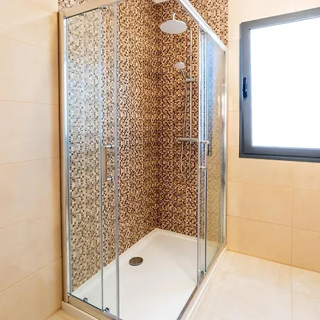 Goncalves House - Ac And Private Parking 別荘