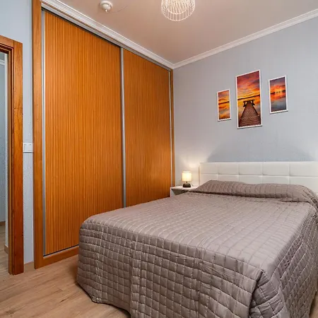 Goncalves House - Ac And Private Parking Holiday home *