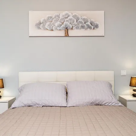 Goncalves House - Ac And Private Parking Calheta (Madeira)