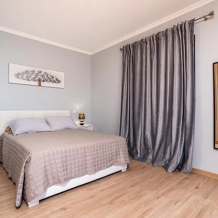 Goncalves House - Ac And Private Parking * Calheta (Madeira)