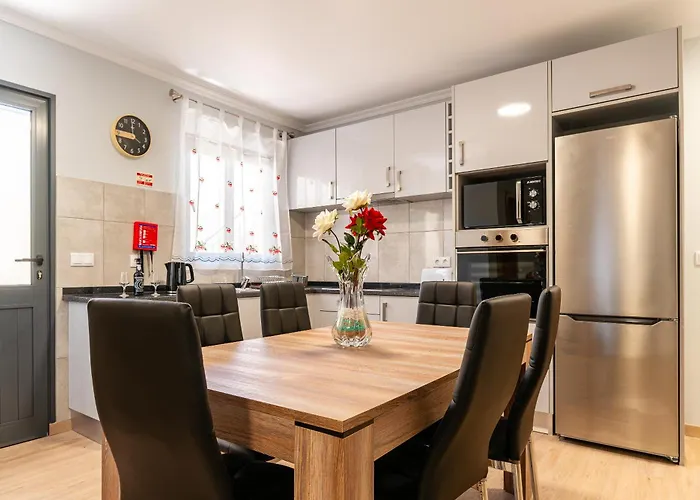 Goncalves House - Ac And Private Parking Prázdninový dům *