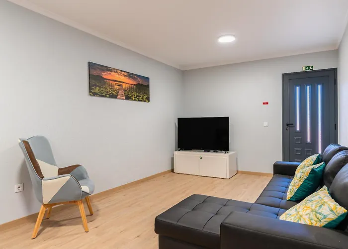 Goncalves House - Ac And Private Parking Calheta (Madeira)