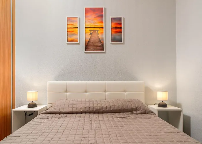 Goncalves House - Ac And Private Parking